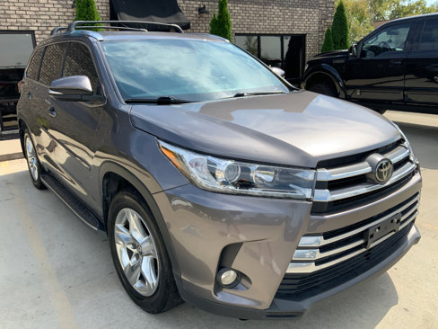 Used 2018 Toyota Highlander FWD V6 image 1