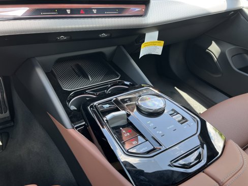New 2026 BMW i5 eDrive40 w/ M Sport Package image 10