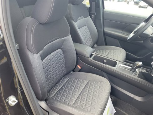 New 2025 Nissan Kicks SV w/ SV Premium Package image 34