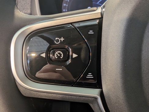 New 2026 Volvo XC90 B6 Plus w/ Protection Package Premier image 17