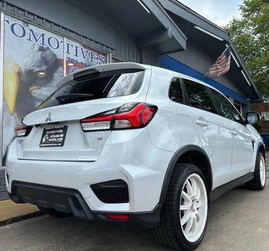 Used 2022 Mitsubishi Outlander Sport SE image 3