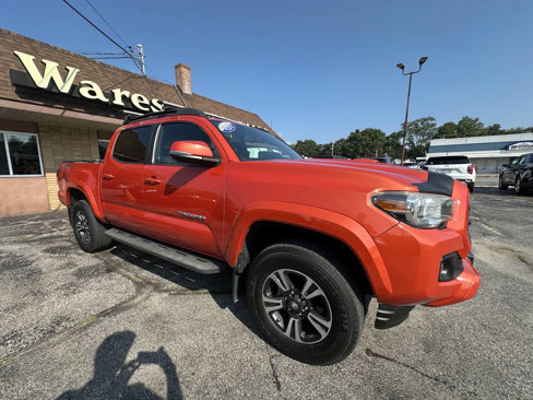 Used 2017 Toyota Tacoma TRD Sport image 5