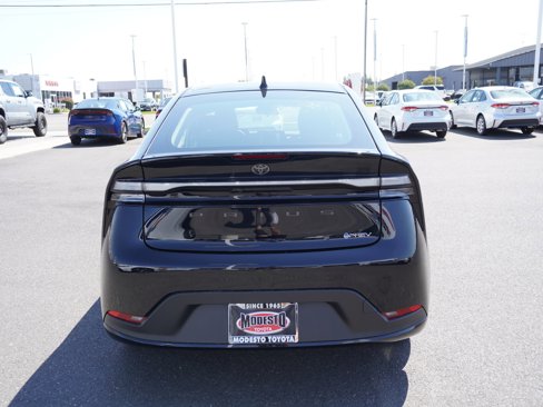 New 2026 Toyota Prius Plug-In Hybrid image 9
