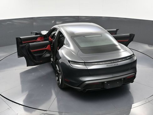 New 2025 Porsche Taycan GTS image 38