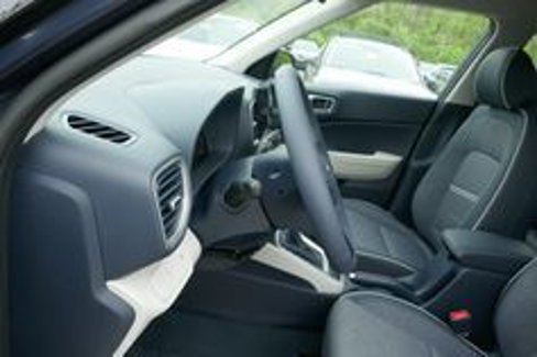 New 2025 Hyundai Venue Limited image 31