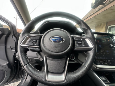 Used 2021 Subaru Outback Premium image 9