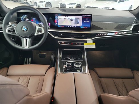 New 2026 BMW X7 M60i image 7