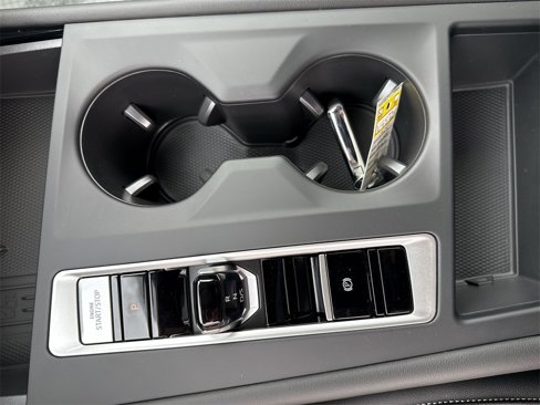New 2025 Volkswagen Atlas SE image 38