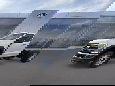 New 2025 Ford F550 4x4 Regular Cab Super Duty image 2