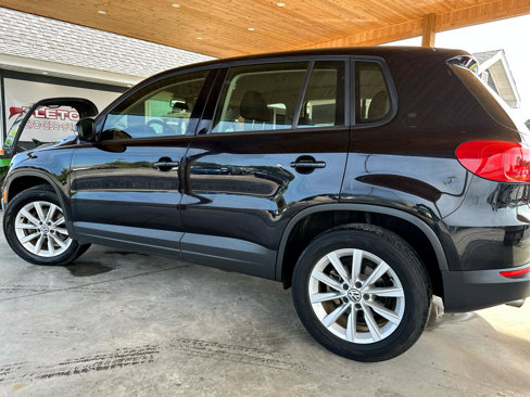 Used 2017 Volkswagen Tiguan S image 7