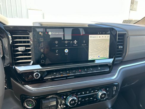 New 2026 GMC Sierra 1500 SLT image 17