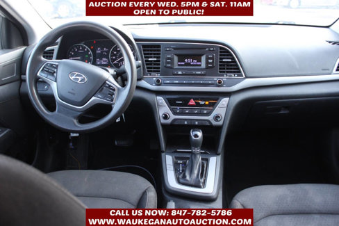 Used 2018 Hyundai Elantra SE image 8