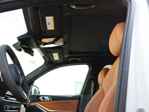 New 2026 BMW X5 xDrive50e w/ Executive Package image 41