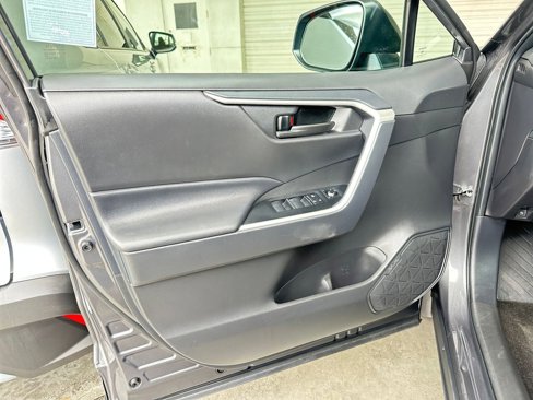 Used 2025 Toyota RAV4 LE image 20