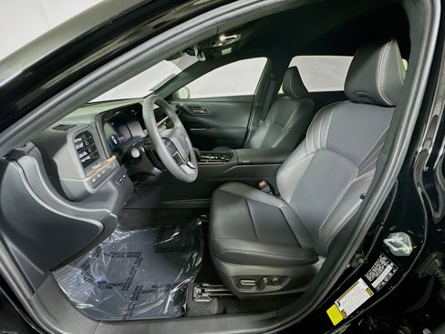Used 2025 Toyota Crown Signia image 12