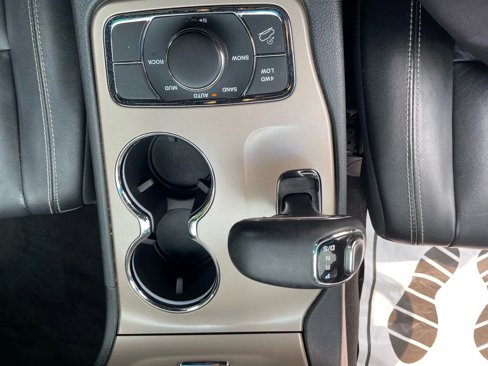 Used 2014 Jeep Grand Cherokee Limited w/ Trailer Tow Group IV image 26