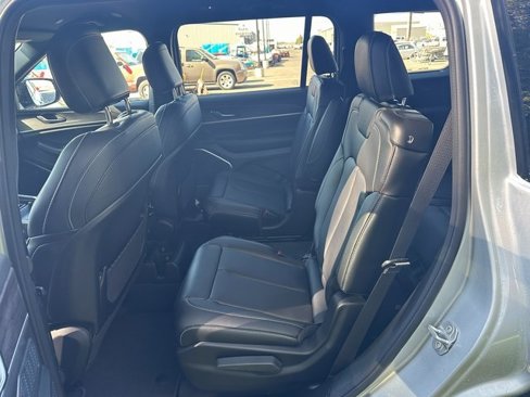 New 2025 Jeep Grand Cherokee L Limited w/ Black Appearance Package image 20