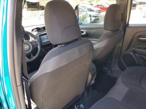 Used 2020 Jeep Renegade Altitude image 9