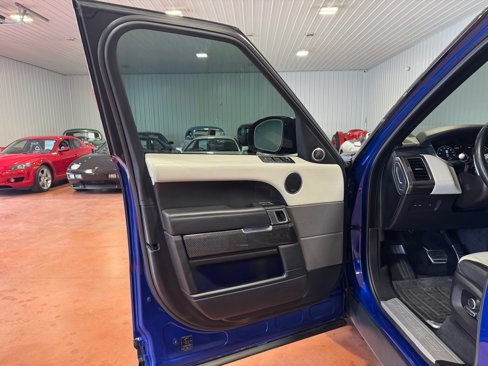Used 2017 Land Rover Range Rover Sport SVR image 16