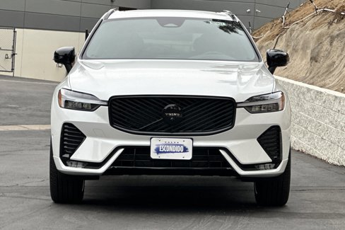 New 2026 Volvo XC60 B5 Ultra image 3