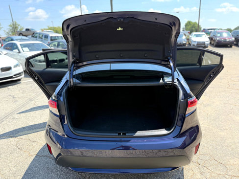 Used 2020 Toyota Corolla LE image 32