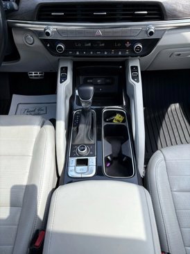 Used 2020 Kia Telluride SX w/ SX Prestige Package image 28