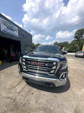 Used 2019 GMC Sierra 1500 SLT w/ SLT Convenience Package image 3