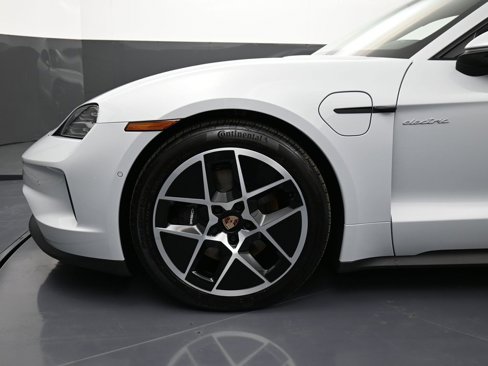 New 2025 Porsche Taycan image 20