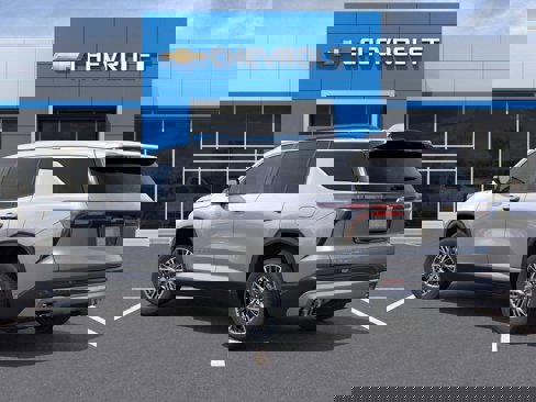New 2026 Chevrolet Traverse LT image 3