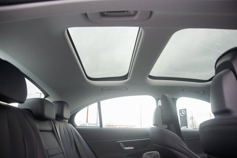 Used 2025 Mercedes-Benz E 350 4MATIC Sedan image 26