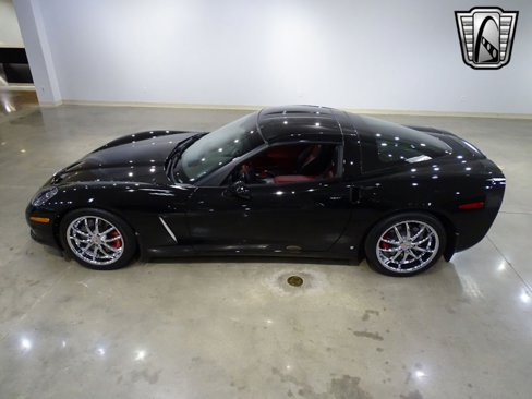 Used 2007 Chevrolet Corvette Coupe w/ Preferred Equipment Group image 3