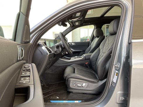 New 2026 BMW X5 xDrive40i w/ Premium Package image 10