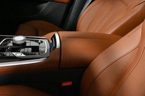 New 2026 BMW X7 M60i image 25