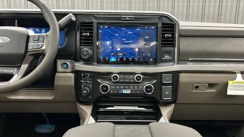 Used 2025 Ford F450 Platinum w/ Platinum Plus Package image 24