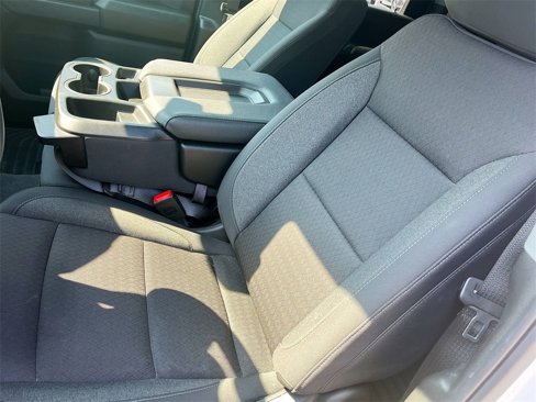 Used 2024 Chevrolet Silverado 2500 Custom w/ Custom Value Package image 18