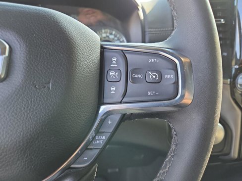 Used 2025 RAM 1500 Laramie image 26