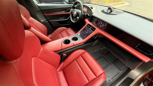 Used 2023 Porsche Taycan 4S image 40