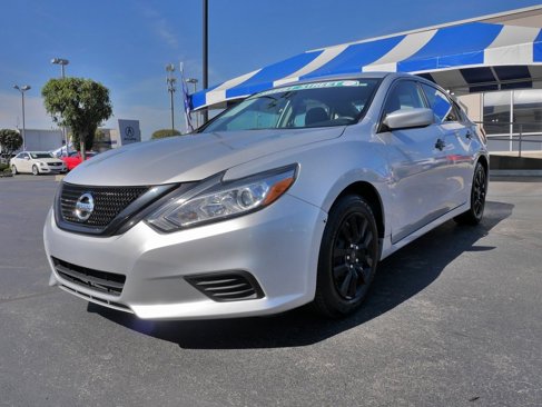 Used 2018 Nissan Altima 2.5 S w/ S Convenience Package image 3
