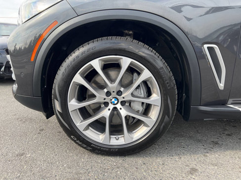 Used 2019 BMW X5 xDrive50i w/ Executive Package image 2