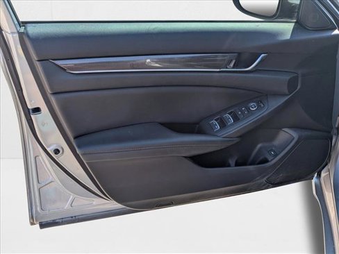Used 2019 Honda Accord Sport image 11