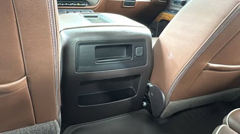 Used 2018 Chevrolet Silverado 1500 High Country image 38