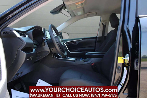 Used 2021 Toyota RAV4 LE image 22