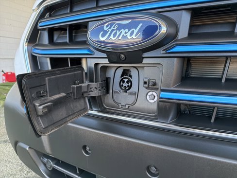 Used 2025 Ford E-Transit Low Roof w/ Load Area Protection Package image 7