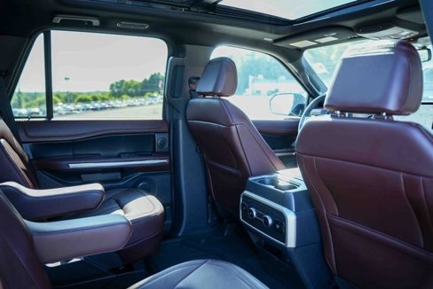 Used 2024 Ford Expedition Limited image 26