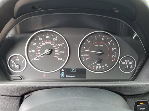 Used 2018 BMW 330i xDrive Sedan w/ Convenience Package image 15