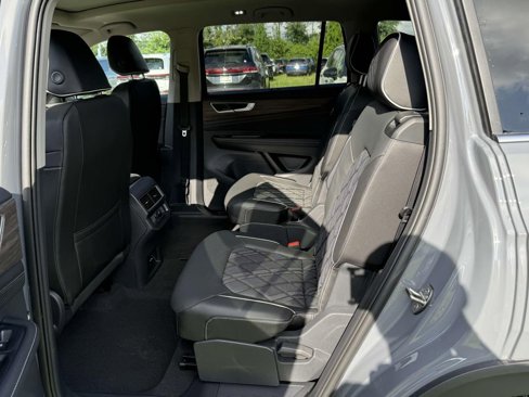 New 2025 Volkswagen Atlas SEL Premium R-Line image 9