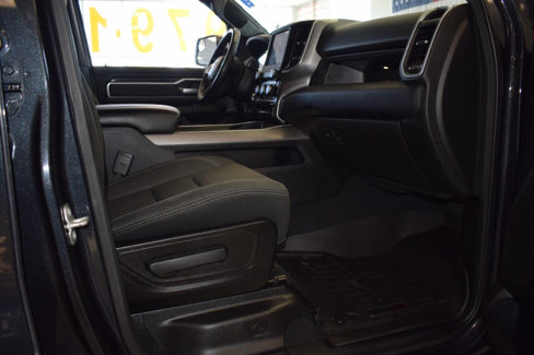 Used 2019 RAM 1500 Big Horn image 16