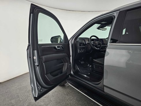 Used 2026 Chevrolet Tahoe Premier image 24
