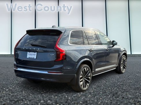 New 2026 Volvo XC90 T8 Plus image 3