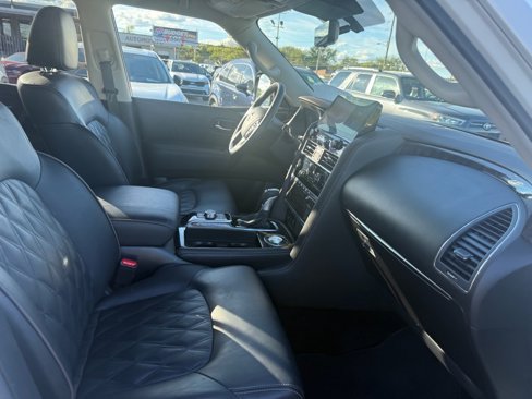 Used 2024 Nissan Armada Platinum w/ Captain's Chairs Package image 14